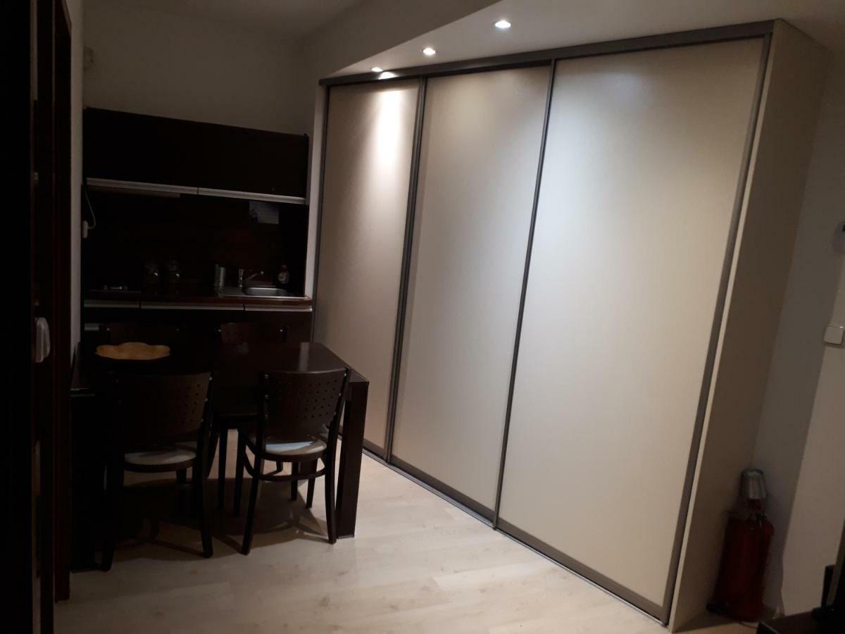 Utulny Apartman V Bratislava 6 Eksteriør billede